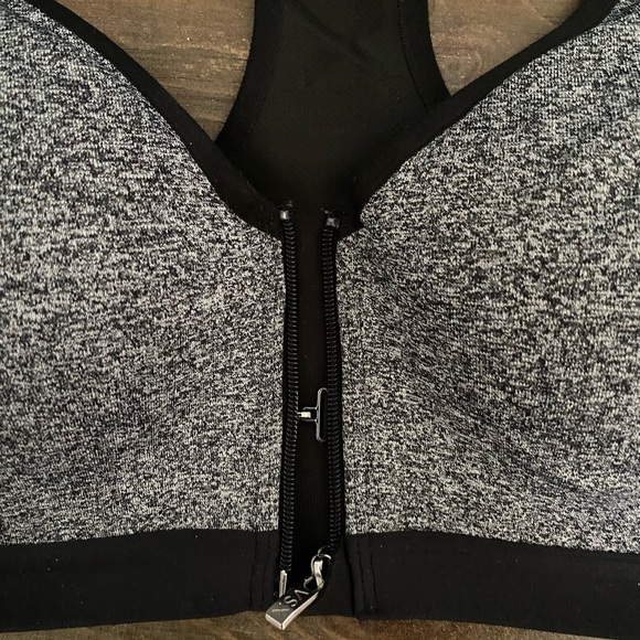 VICTORIA’S SECRET sports bra - Picture 2 of 4